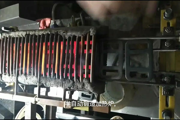 超音频HULUWA葫芦娃下载入口安卓加热设备，半自动锻造加热炉