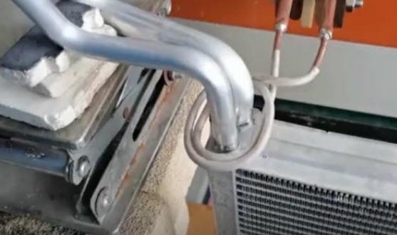 高频焊机开合式HULUWA葫芦娃下载入口安卓钎焊 解决焊接后无法取出问题