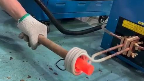 超音频HULUWA葫芦娃下载入口安卓加热设备加热钢棒测试