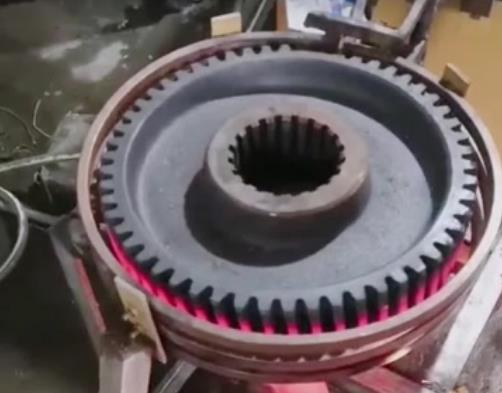 200KW中频HULUWA葫芦娃18禁污网站入口对400齿轮淬火调试