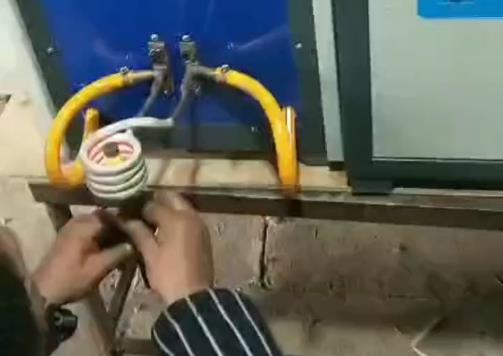 超音频HULUWA葫芦娃下载入口安卓加热设备 棒料加热试产测试