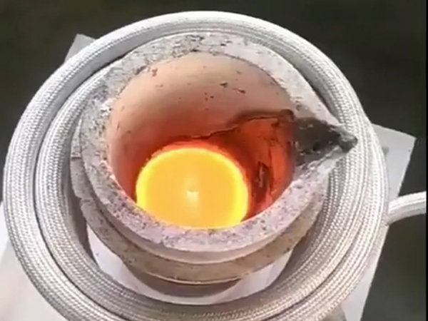 一款非常神奇的产品--中频熔炼炉铂金熔炼设备(图3) 一款非常神奇的产品--中频熔炼炉铂金熔炼设备(图3)