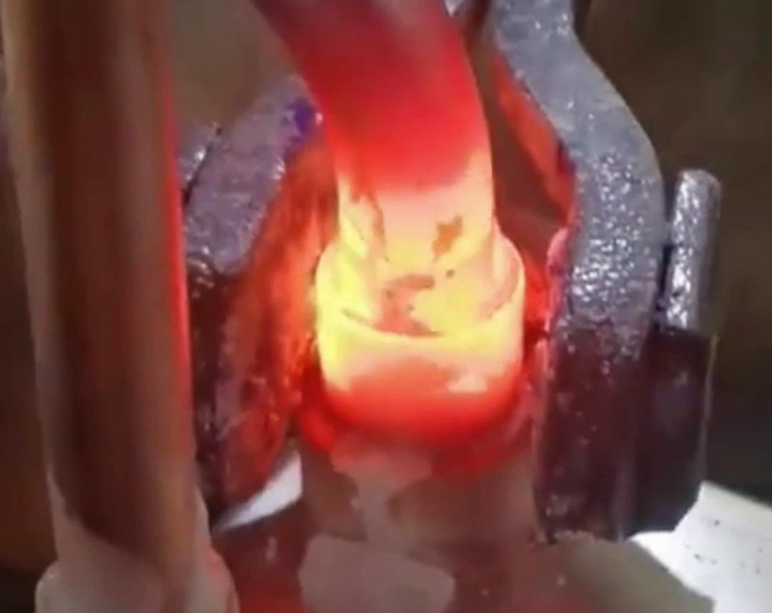 高频铜料焊接技术高效加热、焊接质量高、操作简便以及节能环保