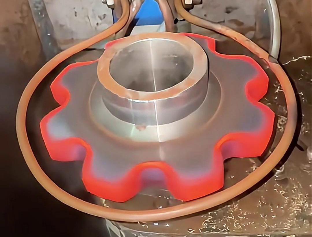 齿轮自动化高频淬火机床广泛应用于各种齿轮、链轮、轴类等零件的淬火处理