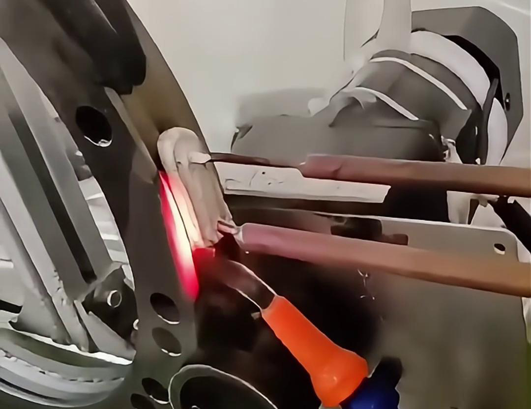 CNC工作台表面淬火热处理中的高频平面淬火工艺解析(图4) CNC工作台表面淬火热处理中的高频平面淬火工艺解析(图4)