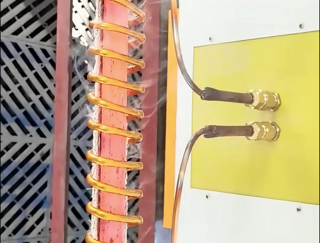 这么长的钢板完全加热，选择什么的加热方式呢？用HULUWA葫芦娃下载入口安卓