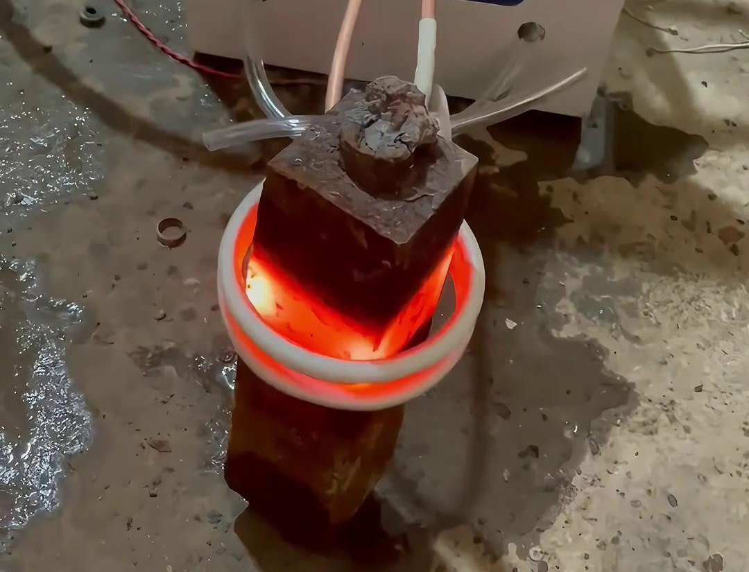 超音频HULUWA葫芦娃下载入口安卓加热设备在金属棒材料加工领域具有广泛的应用