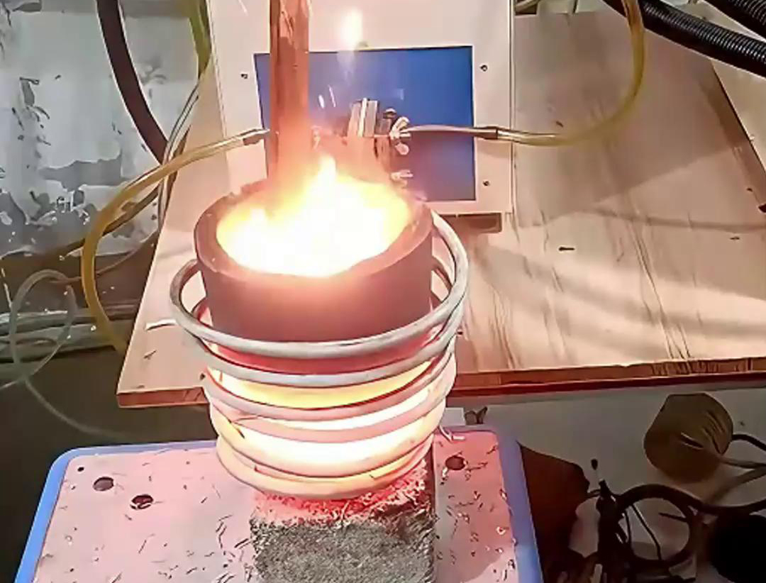 中频熔炼炉主要用途的详细归纳和优势(图1) 中频熔炼炉主要用途的详细归纳和优势(图1)