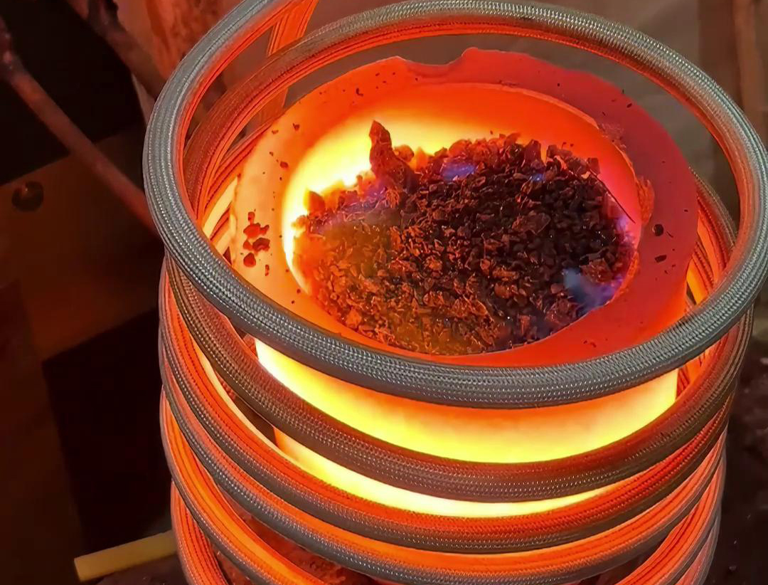 葫芦娃视频污APP下载高频熔炼炉实测：3 分钟废紫铜变铜水，用事实见证工业级熔炼效率(图3)