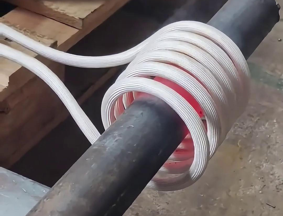 高频HULUWA葫芦娃下载入口安卓加热设备用于实心棒料的淬火、回火等热处理工艺(图2)