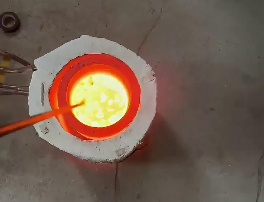 珠宝金银首饰加工就用这款只要220V的小型高频熔炼