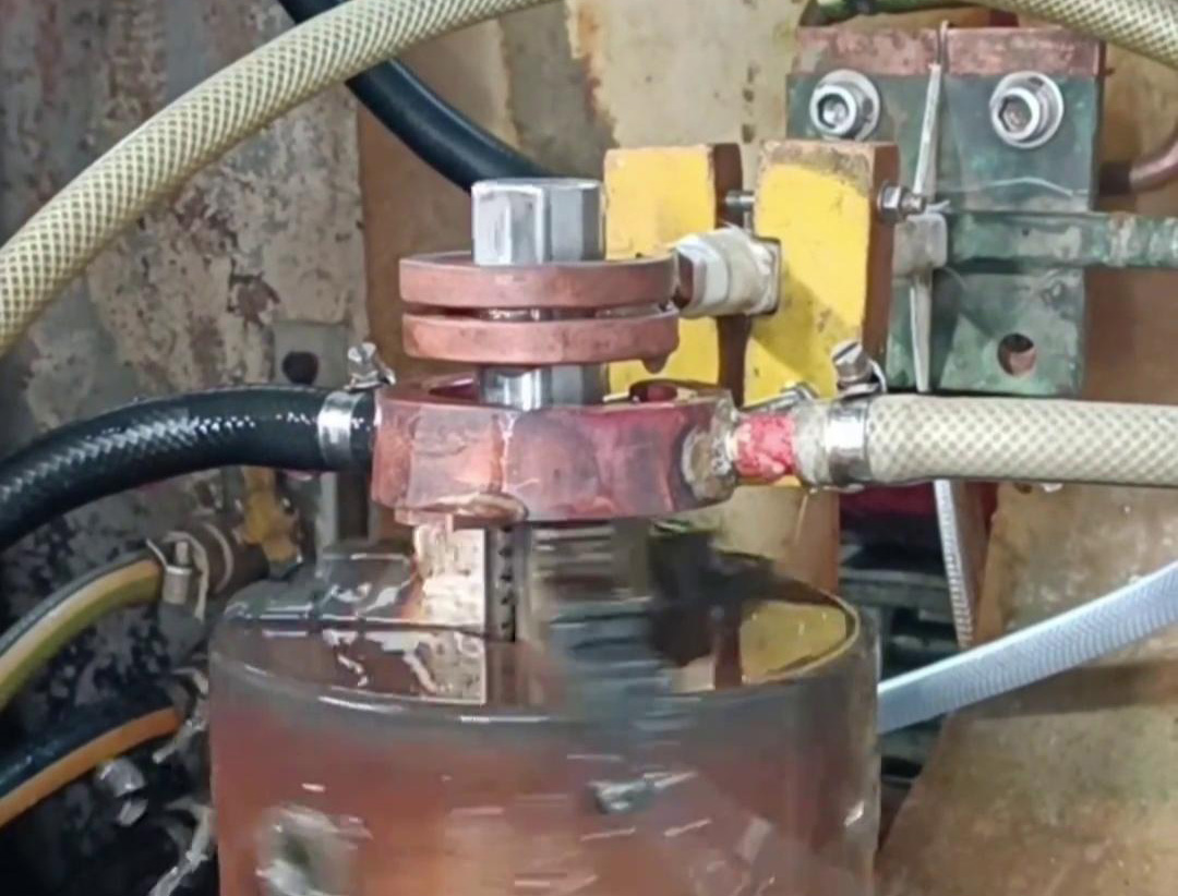 进行扁销高频淬火需要专门的高频HULUWA葫芦娃18禁污网站入口