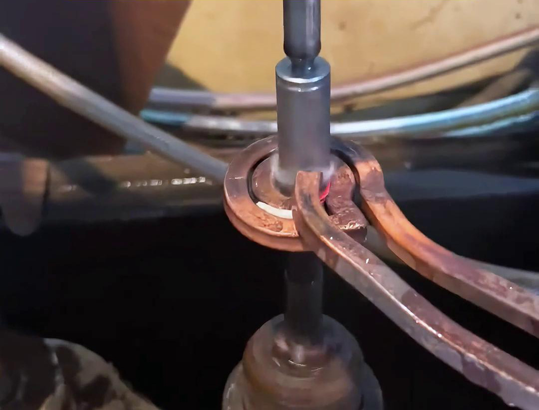 高频淬火机在轴齿轮表面淬火热处理中的优势(图2) 高频淬火机在轴齿轮表面淬火热处理中的优势(图2)