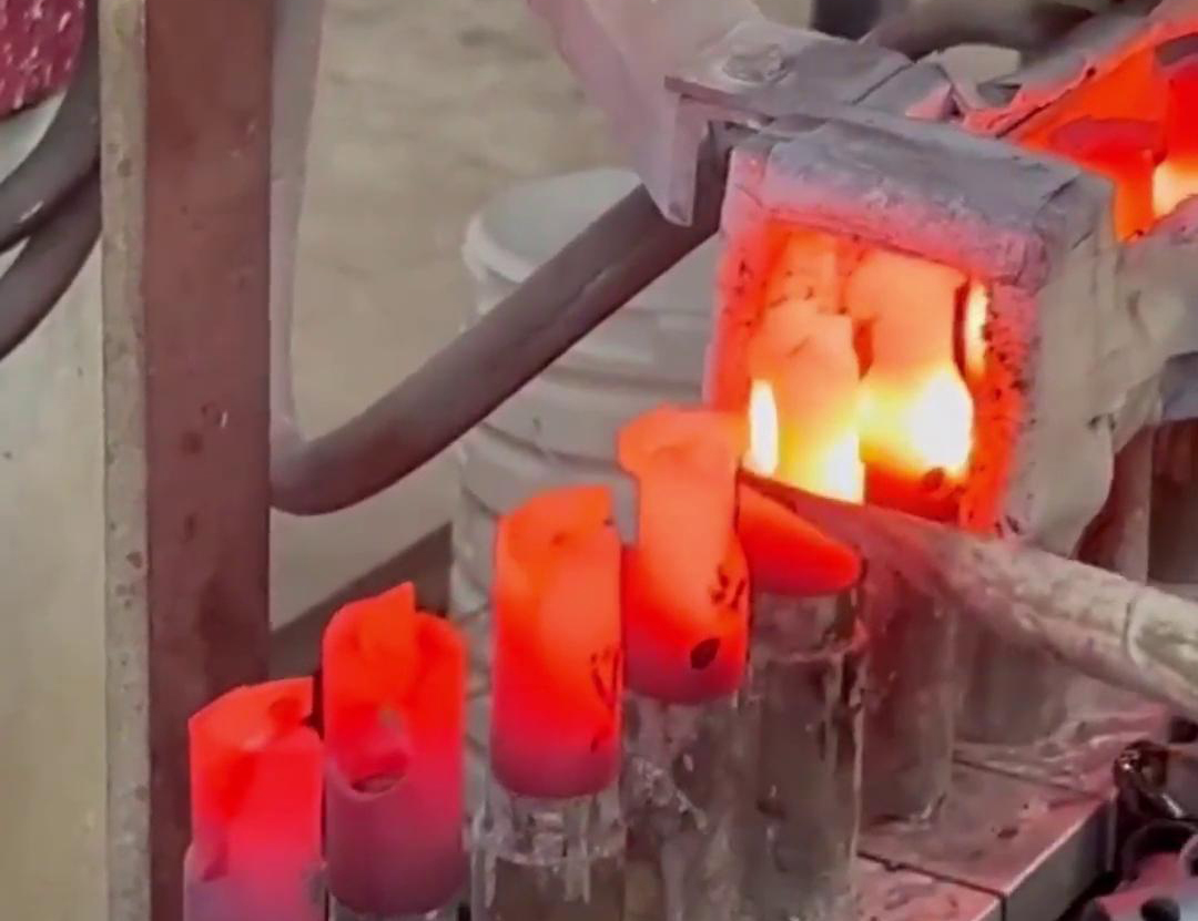 半自动化套筒高频HULUWA葫芦娃18禁污网站入口，通过人工上料自动化下料完