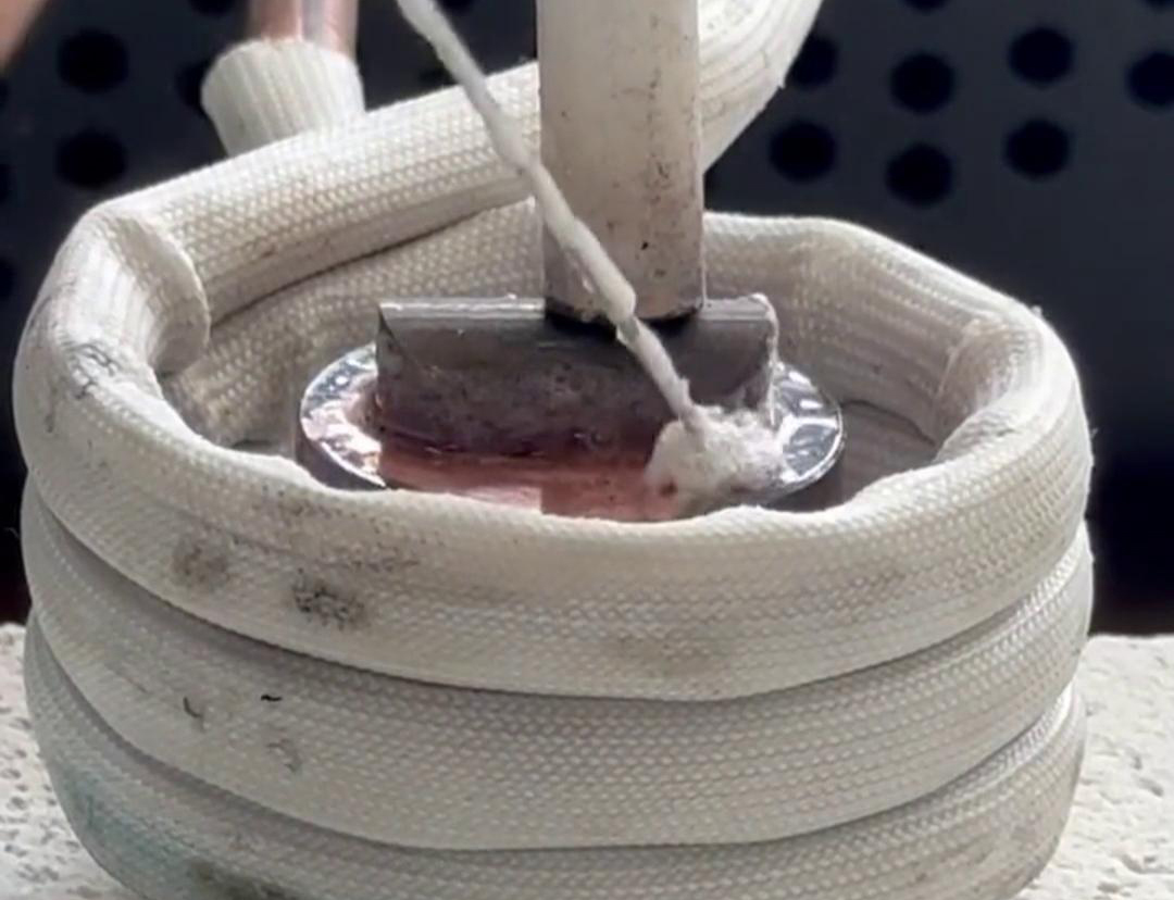 葫芦娃视频污APP下载手持式高频焊机：发电机线圈铜接头焊接的高效实践(图2)