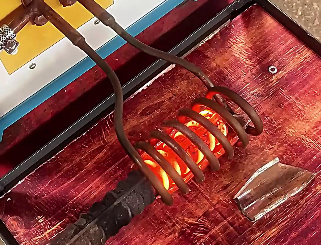 超音频HULUWA葫芦娃下载入口安卓加热设备能够迅速将螺纹钢筋加热到所需温度