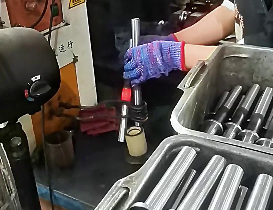 220V 高频加热机：高效助力实心棒料加工(图2)