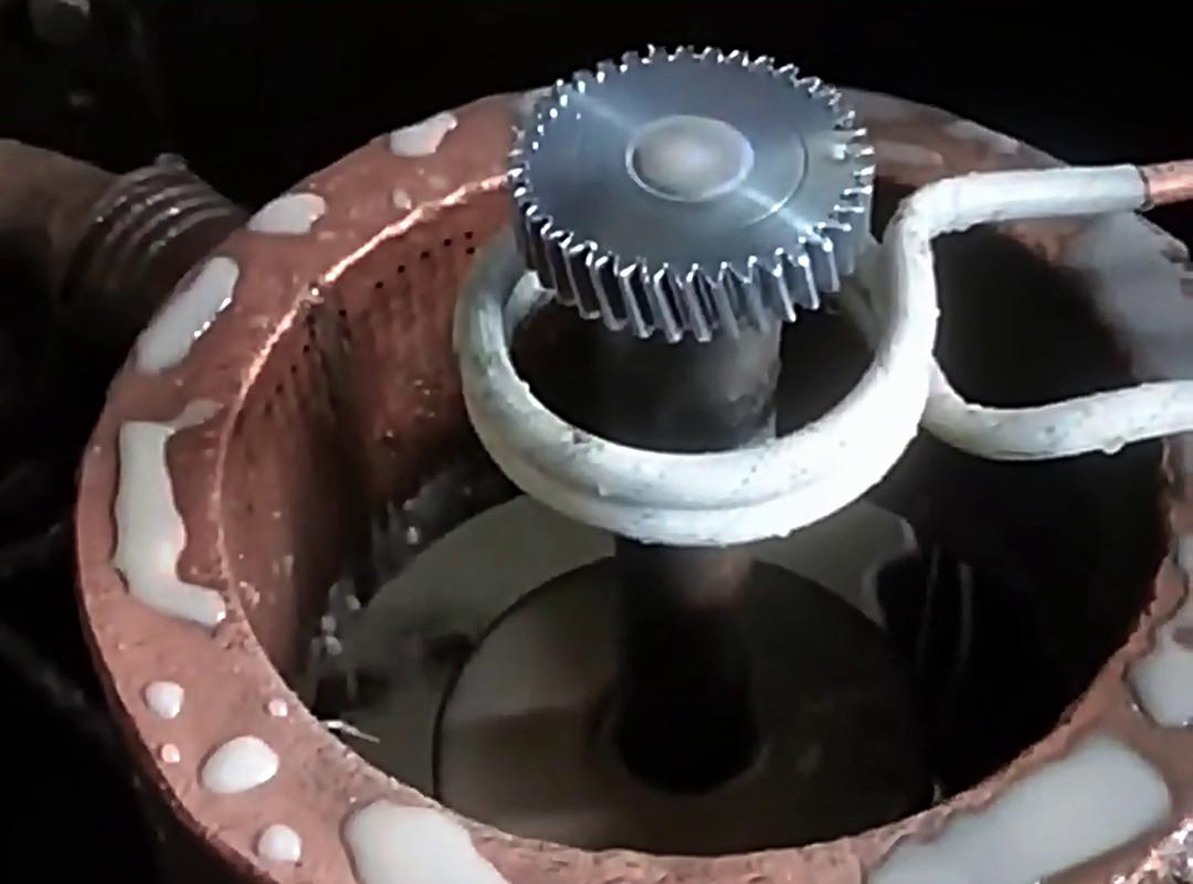 葫芦娃视频污APP下载高频HULUWA葫芦娃18禁污网站入口助力双排链轮淬火生产(图2) 葫芦娃视频污APP下载高频HULUWA葫芦娃18禁污网站入口助力双排链轮淬火生产(图2)