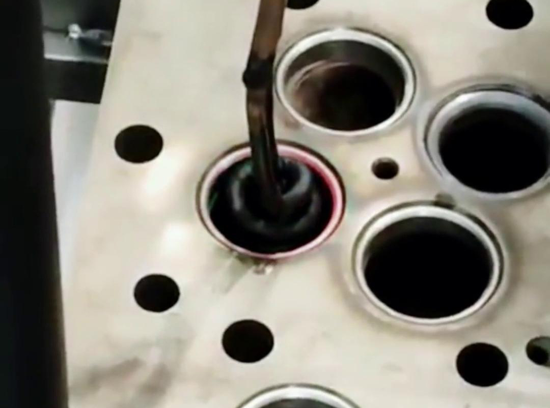 葫芦娃视频污APP下载高频淬火机：汽配配件内孔热处理的自动化解决方案