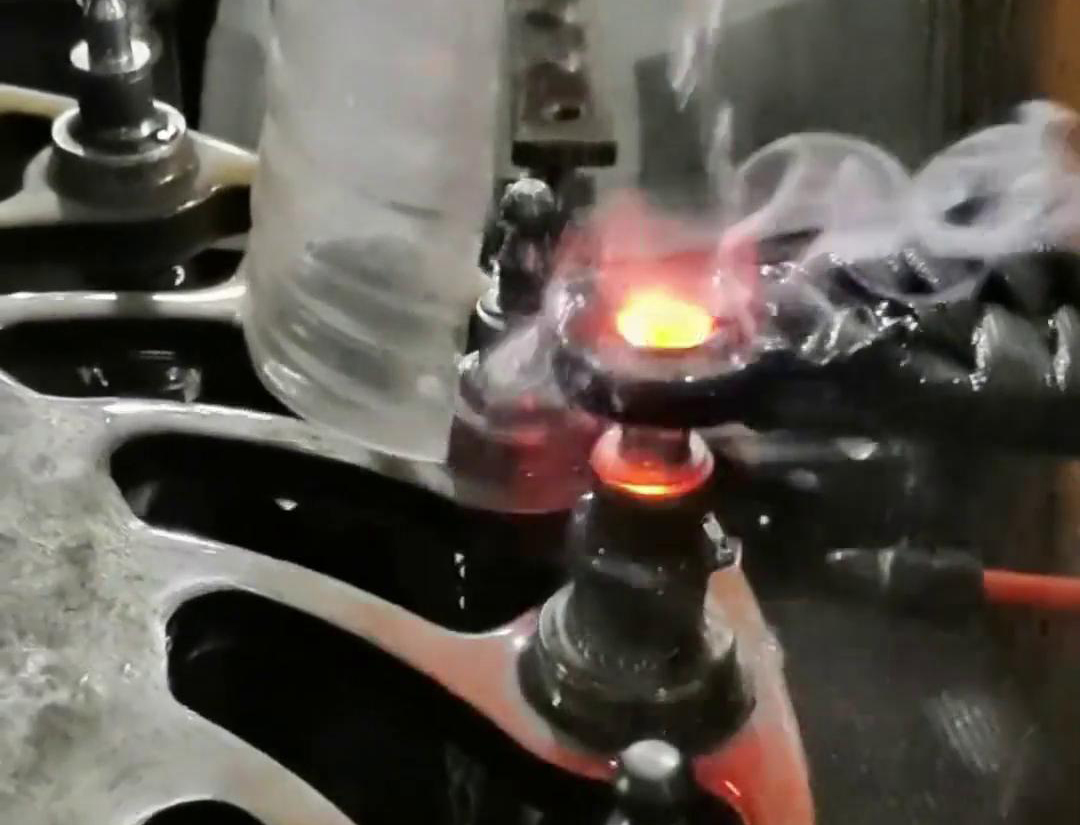 球头自动旋转淬火工装：提升热处理效能的关键