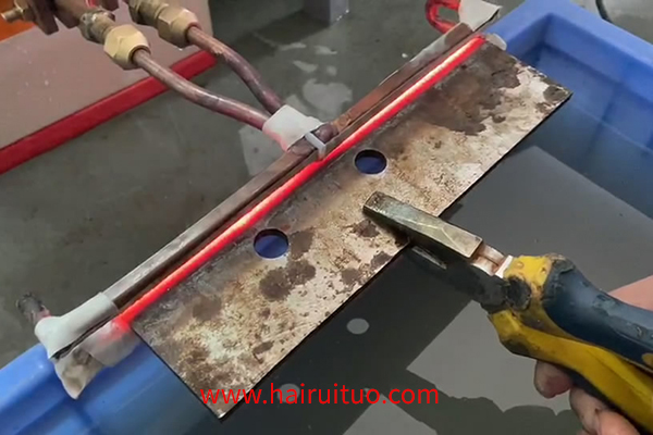 超高频HULUWA葫芦娃下载入口安卓加热设备对刀具刀口淬火视频