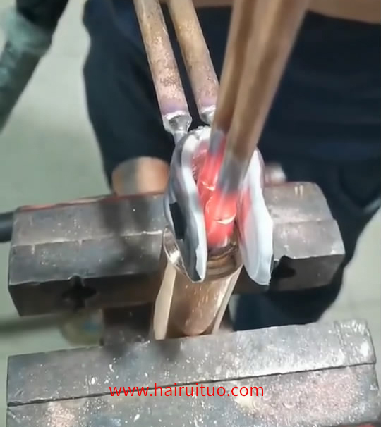 铜管焊接用手持高频HULUWA葫芦娃下载入口安卓加热设备，高频焊机