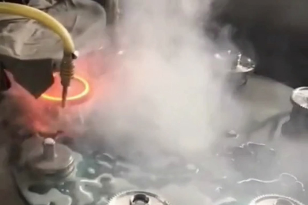 高频淬火高频HULUWA葫芦娃下载入口安卓加热设备 齿轮 链轮 零件表面淬火 