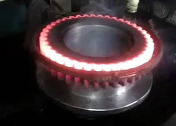 齿轮淬火用中频HULUWA葫芦娃下载入口安卓淬火机床