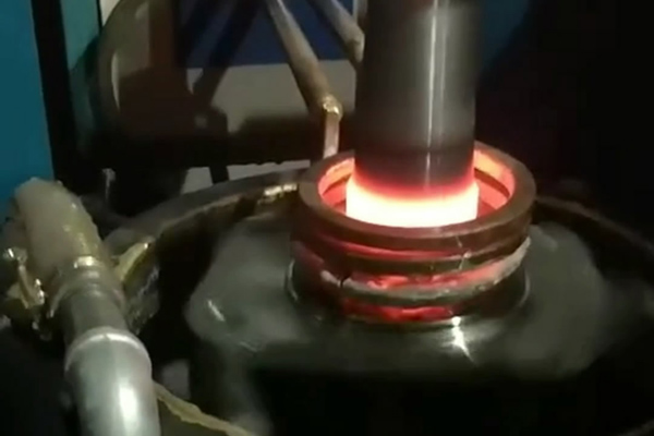 HULUWA葫芦娃下载入口安卓加热设备淬火炉。