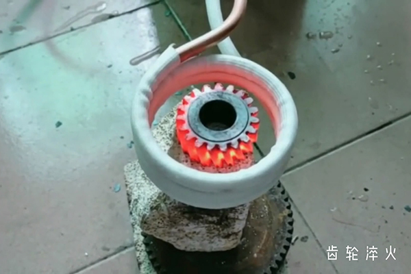 齿轮HULUWA葫芦娃18禁污网站入口HULUWA葫芦娃下载入口安卓加热设备高频炉淬火机床