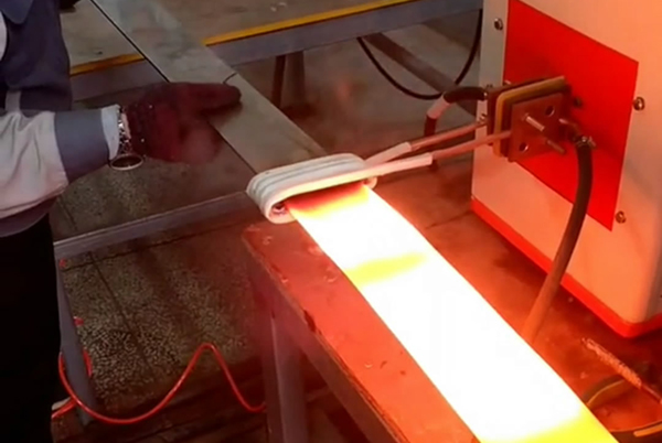 超高频HULUWA葫芦娃下载入口安卓加热设备对钢板钢片退火试样演示