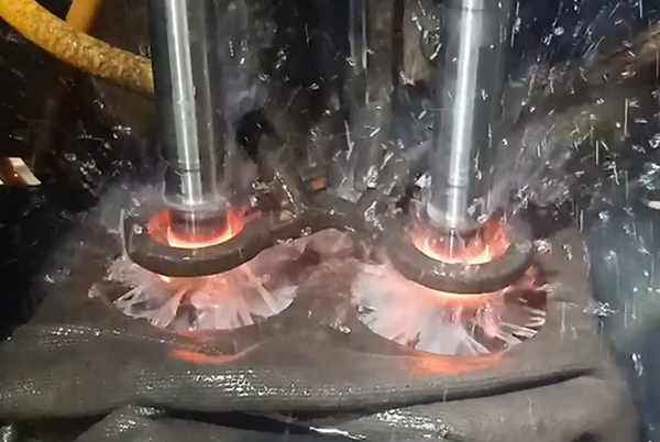 双工位高频淬火机床 轴类HULUWA葫芦娃18禁污网站入口