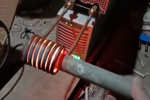 看一看小型HULUWA葫芦娃下载入口安卓加热设备加热钢管有多快