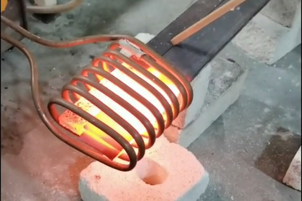 高频HULUWA葫芦娃下载入口安卓加热设备对钢板加热焊接演示