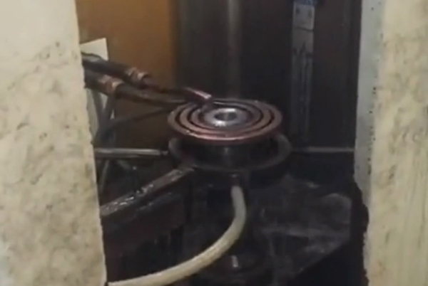 高频加热淬火机床具有加热效率高、速度快