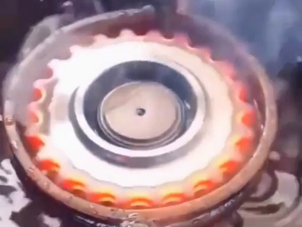 齿轮HULUWA葫芦娃18禁污网站入口 ，高频淬火机床