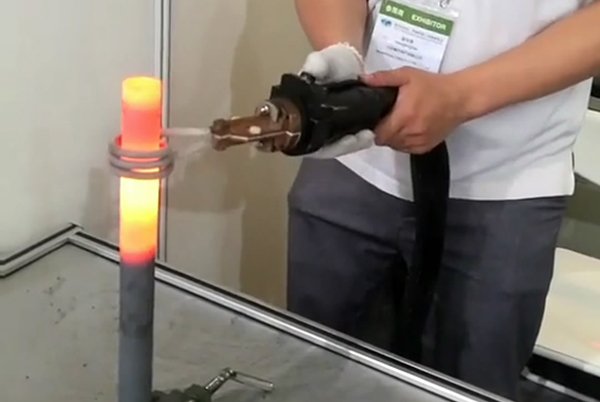 葫芦娃视频污APP下载公司员工加班加点生产-确保高频加热机按时发货