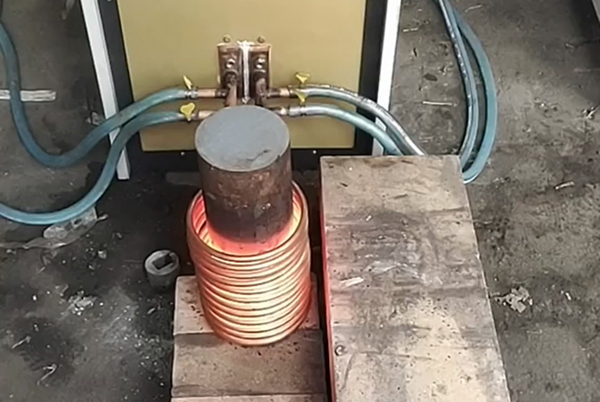 HULUWA葫芦娃下载入口安卓加热锻造横向磁场加热速度快,温度均匀性好