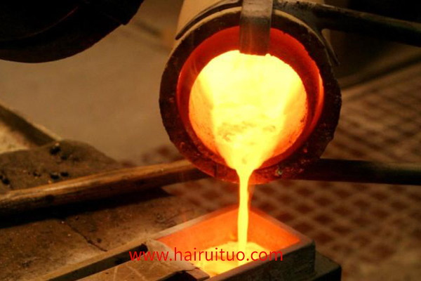 熔铝熔炼炉现场 熔铝熔炼炉现场