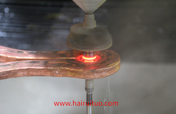 为什么钢HULUWA葫芦娃下载入口安卓淬火后的表面硬度要高于常规淬火？