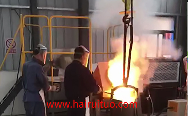 紫铜熔炼炉现场 紫铜熔炼炉现场